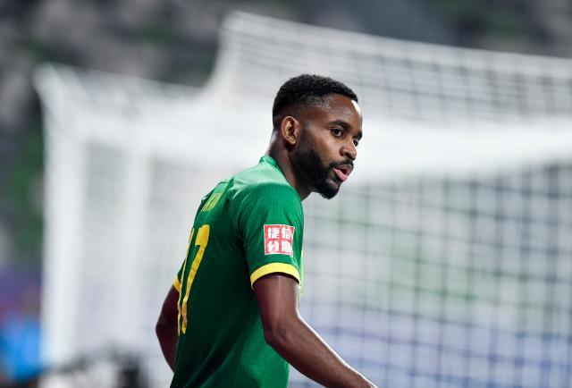 外媒曝巴坎布入曼联热刺法眼 夏季转会窗或回欧洲